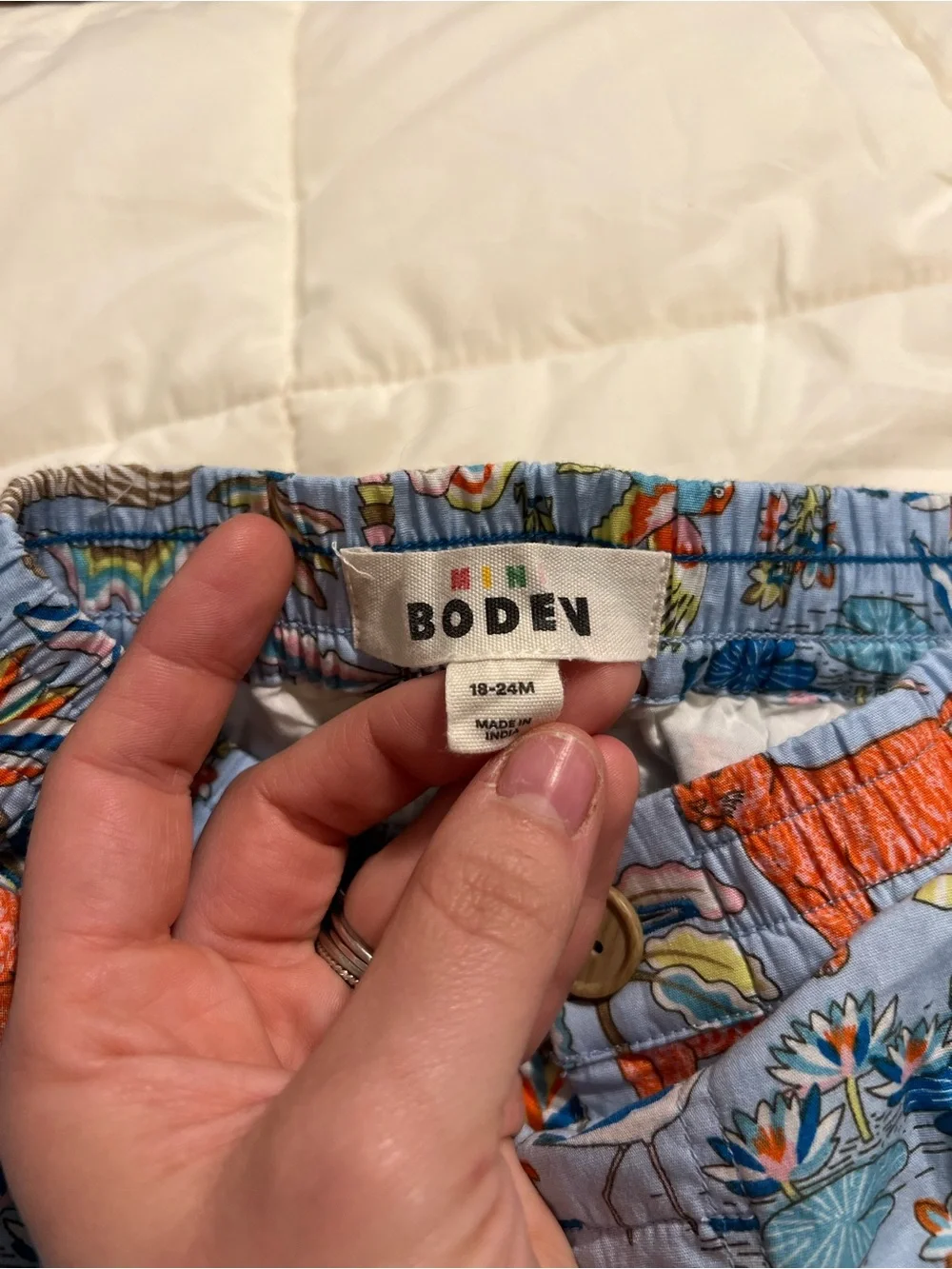 🐅 Mini Boden Blue Kids' Safari Print Cotton Shorts - Picture 3 of 7